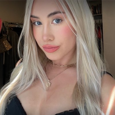 ✨ German-Scottish blonde | Art & design lover 💕
👩🎓 Nursing student | Recipes & style enthusiast
🎨 Interior & graphic design | 🦋✨