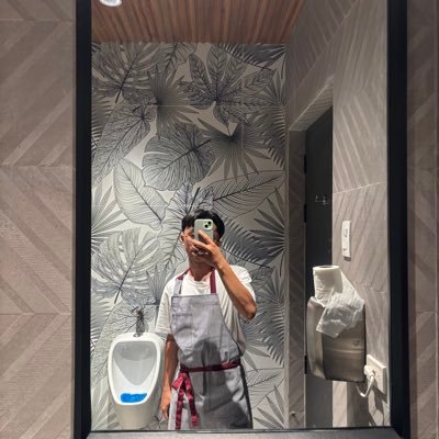 ZMangune's profile picture. Tzedek.