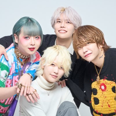 fuyutsuki_fan's profile picture. 最新情報はこちらで確認お願いします♪
天使ニア、九条星音、南条京垓、松野沙槻の4名の
笑いが絶えない4人の仲良しな部分から、みんなの素顔も見れる！

まずはリンクからYouTubeの登録からお願いします😊