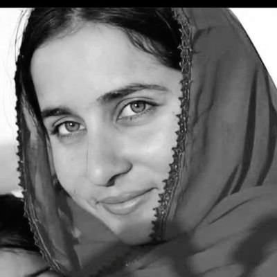 Just A Political Worker
من پہ ترمپے تچاں گار ءُ بیگواہ باں
آہ دگہ مردمے کدھاں روک کنت