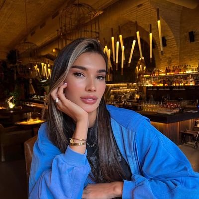 Anne__Mc's profile picture. ♥️