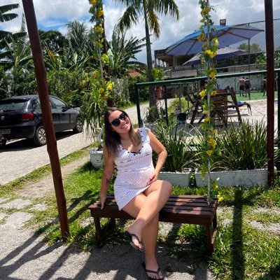 jenny_ambrozio's profile picture. A única forma de alcançar o impossível é pensar que é possível.♥️