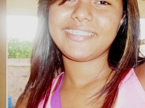 Tenho 17 anos , sou ciumenta , chata & irritante; só sou carinhosa & meiga com quem eu quero ... quer saber mais , segue ai ! twitter oficial é: @Jamiillemayara