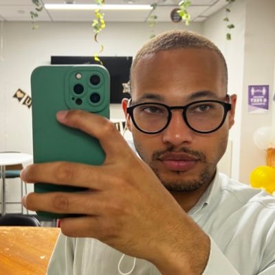 nvrtakemyplace's profile picture. There’s only room for 2 and I wanna go with you