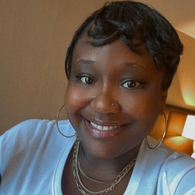 Grown Woman, with a big heart...Product of the 80s, I have a love so deep the ocean would be jealous. Owner of @1essentialbliss ✨🕯️🧈 #FlyEaglesFly🦅