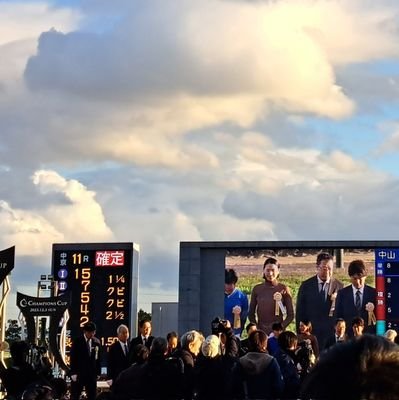 業界の知識が全くないので、色々と勉強させてください!/神奈川、東京を中心に不動産買取再販営業/新卒1年目🔰/癖強物件を多く取り扱っております。/物件情報あれば、ぜひ教えていただきたいです!/見ての通り競馬が好きです…