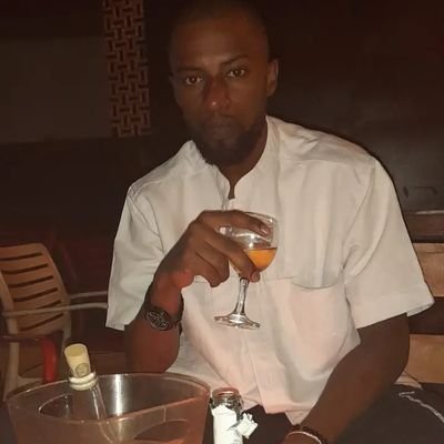 🇨🇮Ivoirien x 🇬🇳Guinéen( soussou)
Infograph / photograph /Cadreur /Acteur /Gentlemen96G /Businessman....