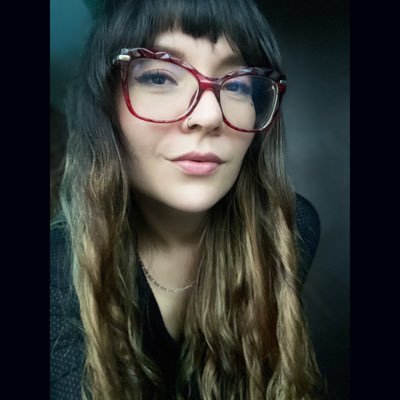 Daisy_Dew_D's profile picture. En un mundo onírico. Trabo computadoras. Experta soltando nudos, menos de la garganta.