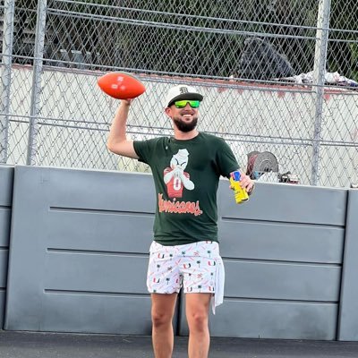 T_Fet_'s profile picture. Army Vet 🇺🇸🇺🇸 #GoCanes🙌 #HeatCulture #FinsUp #MakeItMiami