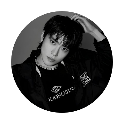 Meet parody of JJH 1997 : a man with a soft voice, a bright smile, and irresistible charm. The ultimate NCT Valentine's boy.