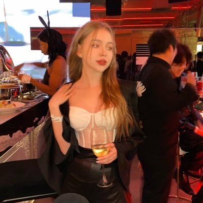 KesesurthDjKw's profile picture. Put away your cowardice and show your domineering power. When you fall, nobody helps you. It's more like a beast watching your jokes.