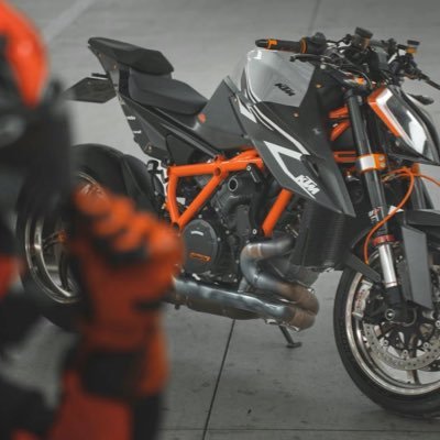 _Tuvala's profile picture. I'm sure we're taller in another dimension