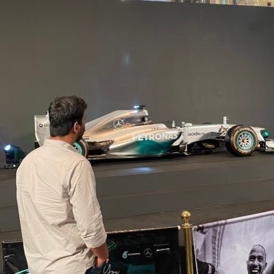 grim_n22's profile picture. A thinking animal