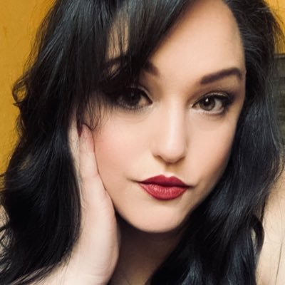 Vet. Tech, trainer, & animal advocate by day, VTuber Glitter Dragon by night. Atheist, feminist, & voice for those without one.
Bus. inq.: jazmminetv@gmail.com