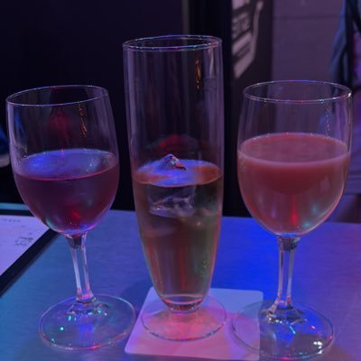 メウキと申します。コンカフェ、メイドカフェ、リフレ(メンエス)日々の御給仕、御疲れ様です。キャスト様(店舗)からのDMとフォローとリプと良いね❤️店舗で出会い、各種配信視聴時、毎度御心配、御足労かけてしまい、ゴメンナサイ。店舗帰れない時は、精神を落ち着かせてます。「X→店舗で出会ったら宜しくです」🌟キラグルイ🦈下僕