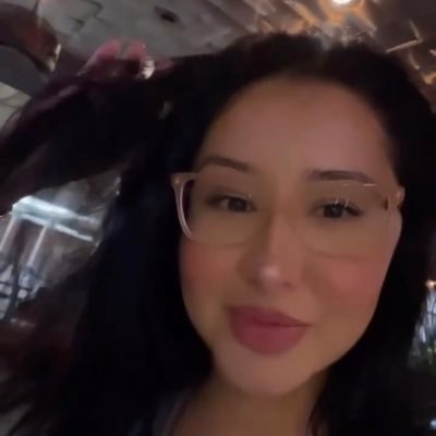 Lash artist/educator #humanity adores life and exalt nature 🌹🌹🌹#advocateforpeace♥️