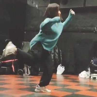 笑顔フェチ。【最後の1音まで】丁寧に心がこもった素通りできない【音】を紡ぐ人達に絞って、まっすぐに向き合って一緒に生きてます。中島美嘉サン、松本愛美(ミズニ ウキクサ)、minamirumi、Kyoka(おきょん/Es-trus)、黒霧心春(the.Enma)の【うた】が好き✨️楽器隊は・・文字数