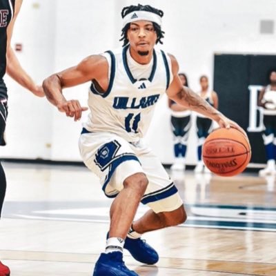 Justin Warren Profile