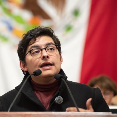 Diputado Local por Coyoacan | Vocero del @GPMorenaCdmex | #ComunidadEs servir al pueblo | Politólogo por la @UNAM_FCPYS | #La4TEnCoyoacán
