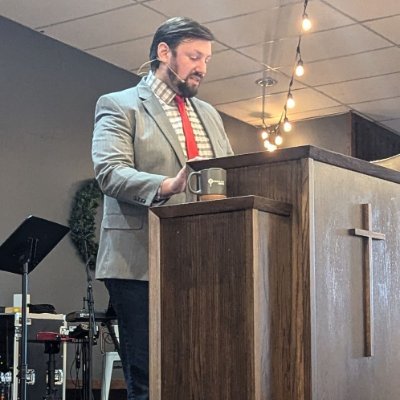 Christ is Lord!
Husband. Father. Elder at Proclaim Church, Bonner Springs. Host of The Sword & Staff: Revenant podcast (@Sword_Staff).
