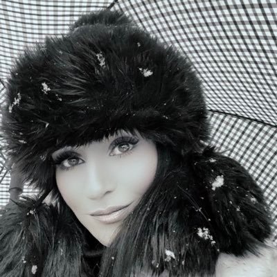 💕 love to travel, love dogs, enjoy the moment💕 Fashion designer, Digital Artist. My principles: Loyalty, Kindness & Considerate. ☮️💕