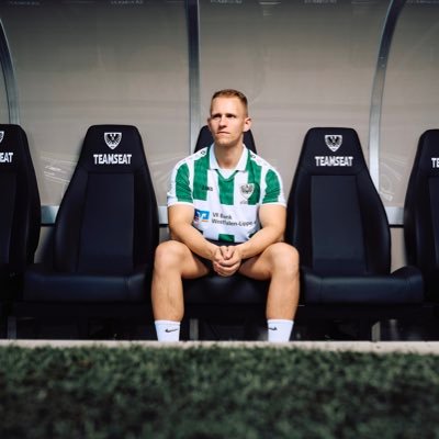 🙋🏼♂️25 / 🎮 FIFA Player @preussenesports / 💪🏼 Fitness