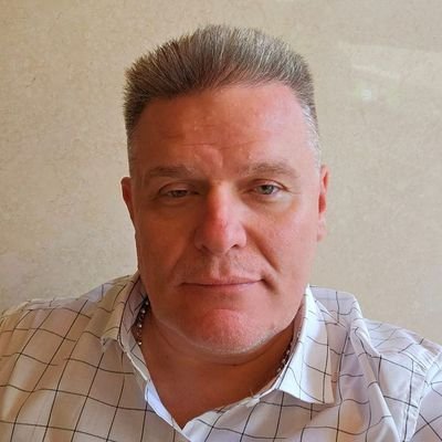 jbarrioscima's profile picture. Economista, familiero, fan de la tecnología, del  Baloncesto y de la fotografía.
CEO de BCCH, líder del mercado de capitales en todo el norte del país.