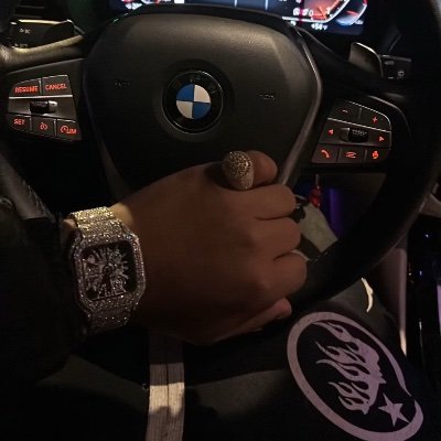 iputthtshiton_'s profile picture. CON DIOS EN LAS BUENAS Y EN LAS MALAS  #CBFW