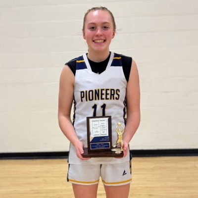 5”5| guard| Mooresville| IBC 2029 15u S40|
