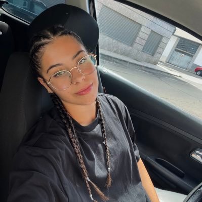 𝕸𝖊 𝖌𝖗𝖆𝖇é 𝖊𝖓 𝖑𝖆 𝖕𝖎𝖊𝖑 𝖖𝖚𝖊 𝖆ú𝖓 𝖈𝖔𝖓 𝖊𝖘𝖕𝖎𝖓𝖆𝖘 𝖘𝖎𝖌𝖚𝖊 𝖘𝖎𝖊𝖓𝖉𝖔 𝖇𝖔𝖓𝖎𝖙𝖆. 🦂🥀