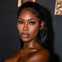 . (@bysharalaurie) 's Twitter Profile Photo