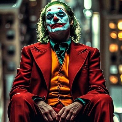 happygoluckyphy's profile picture. 