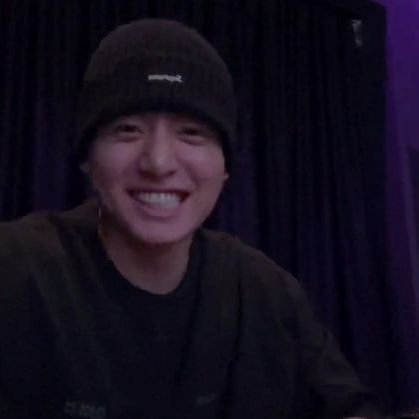 ianmyloml01's profile picture. NEVERMIND
~a chaotic soul who finally found her soulmates~
#bangtanshitforever
`notavailable 💀