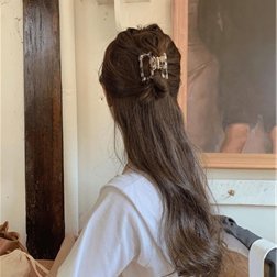 chiaki358558633's profile picture. 副業で安定した収入を得る方法を発信中。副業を始めてみたい人に役立つ情報をお届け。少額ですが10万円プレゼント企画も実施しております♬ フォロワーさん優先▶ https://t.co/duxNTMDspi