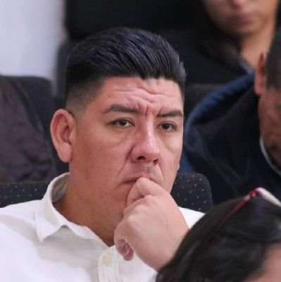Licenciado en Derecho, Maestría en contribuciones fiscales, Especialidad en victimología.