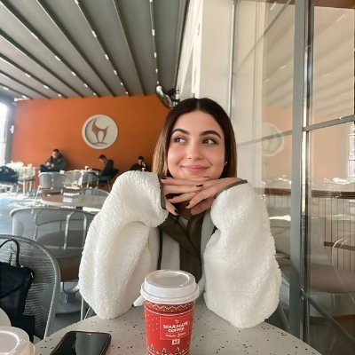 cmnsilaa's profile picture. 