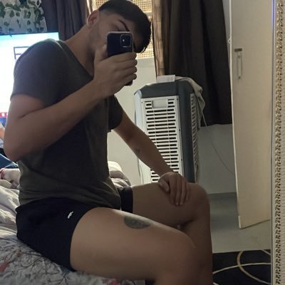 henriiq_rs's profile picture. https://t.co/4hvnPfacXR                                                 https://t.co/U9q6duQINR