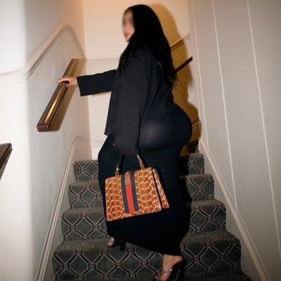25 | Ultra-curvy arm candy, politics and economics enthusiast, passionate traveler and artistic soul | 💌 meetamira@protonmail.com ~ Telegram: @meetamira