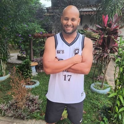 quem nao nasceu herdeiro , o corre tem que ser dobrado !!!