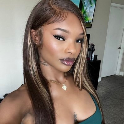 YOUR FAVORITE PETITE EBONY CREATOR 🤩😍,BACKUP PAGE …FOLLOW MY NEW ONLY FANS ACC 👉👉 https://t.co/o711fvogmW
