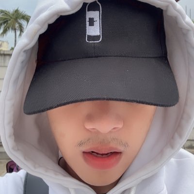 JSDP33q's profile picture. 🥴