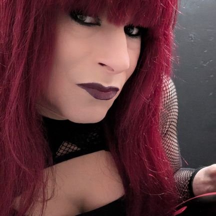 Hi, I'm Jane and I'm a crossdressing MoNStER!!!!!! I can be you princess 🥹or I can be your desire 👄 Lipstick Ready! Pantyhose On! GO!!!!