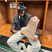 Evan Jones (@_evanjonees) 's Twitter Profile