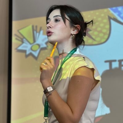 Yeni nesil İngilizce öğretmeni / instagram: @englishwithaleyna / Online İngilizce dersler için linke tıkla 🚂