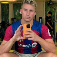 dutch blonde twunk (@blondekingxxx) 's Twitter Profile Photo