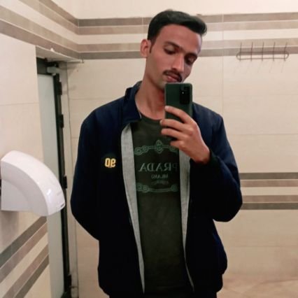 AliBosal86373's profile picture. Content writer, Reader💫