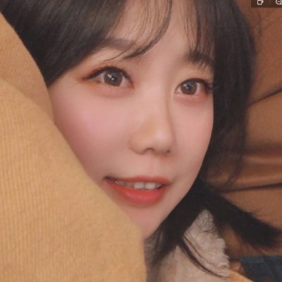 tfourth42's profile picture. 也是阴差阳错学会了玩推，但是好像上面很多骗子，顺其自然吧。可以自己来家里。https://t.co/M6yzDICFuJ