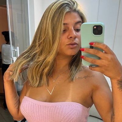 Instagram: @bppaladini Job: @_bpmakeseacessorios. @toemcasabaar_
