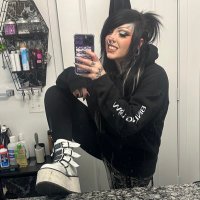 Luna ❄️🩶 (@lunaghostess) 's Twitter Profile