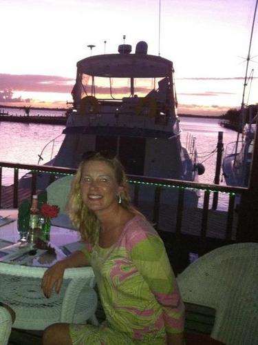 jonellherndon's profile picture. mom, finance nerd, bleeding heart, diet coke lover, travel junky - with a little spunk just for fun